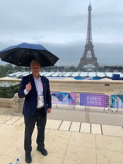 Matt-in-Paris-2 | UToledo Alumni eMagazine